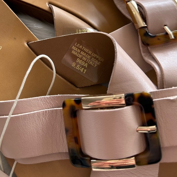 NWTs Minimalist Flat Slide Sandals in Blush Leather w Tortious Shell Buckle - Picture 4 of 8